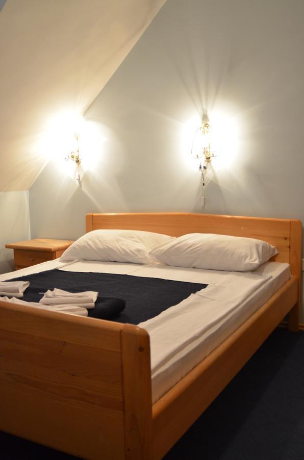 יהורינה Hotel Dva Javora מראה חיצוני תמונה